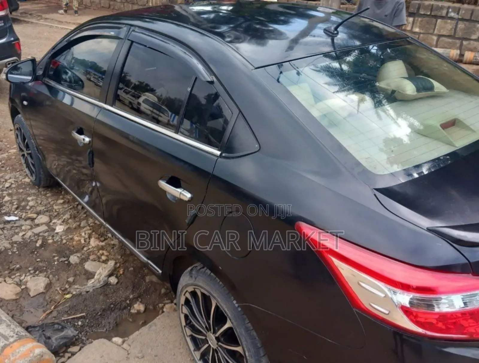 Toyota Yaris 2014 Black