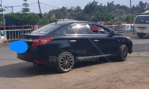 Toyota Yaris 2014 Black