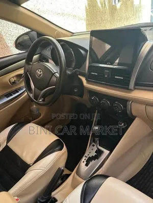 Toyota Yaris 2014 Black