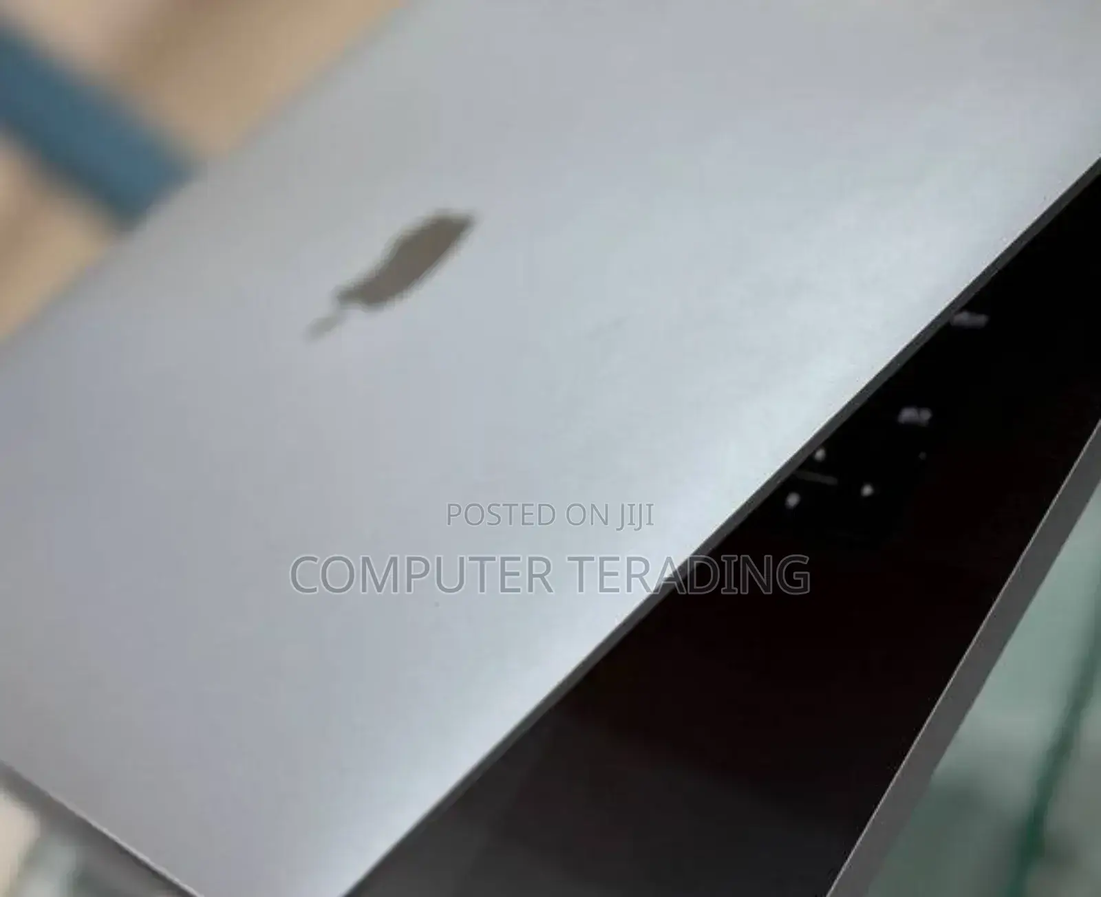 New Laptop Apple MacBook Pro 2019 32GB Intel Core I9 SSD 512GB
