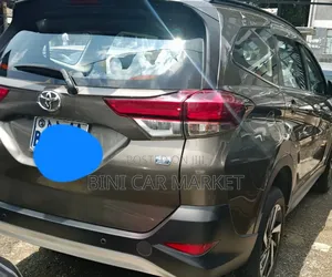 Toyota Rush 2021 Gray