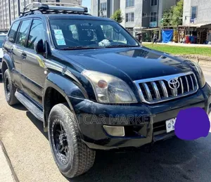 Photo - Toyota Land Cruiser Prado 2004 Black