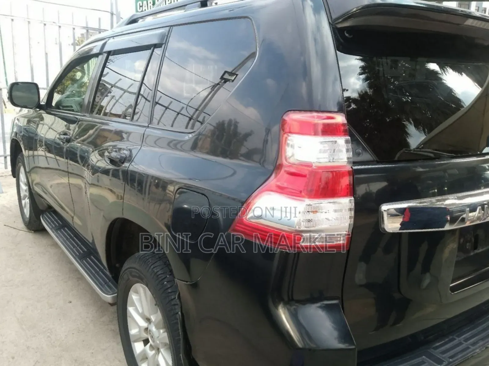 Toyota Land Cruiser Prado 2012 Black