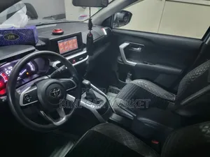 Toyota Raize 2023 Silver