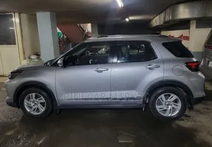 Toyota Raize 2023 Silver