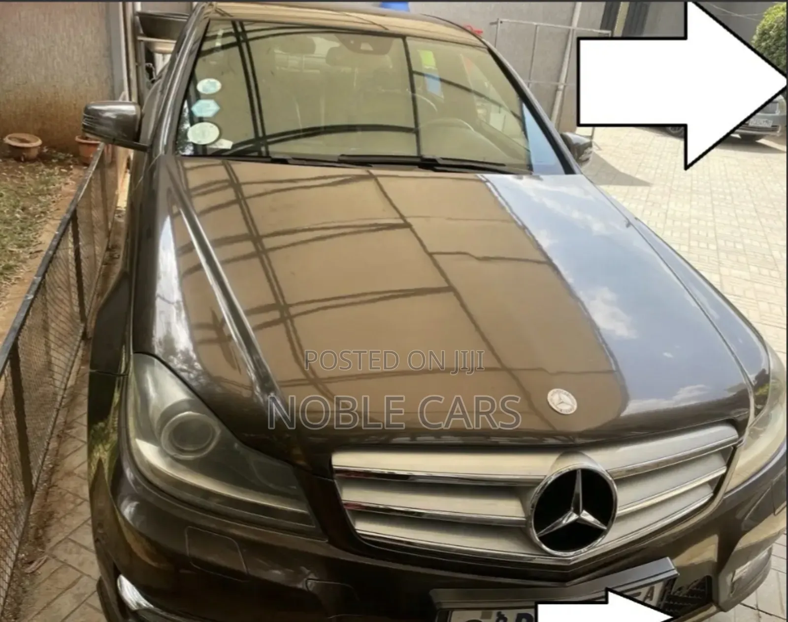 Mercedes-Benz C200 2012 Brown