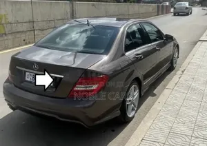 Mercedes-Benz C200 2012 Brown