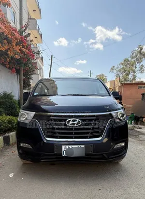 Photo - Hyundai Starex 2021 Black