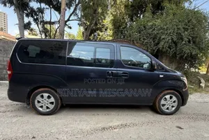 Hyundai Starex 2021 Black