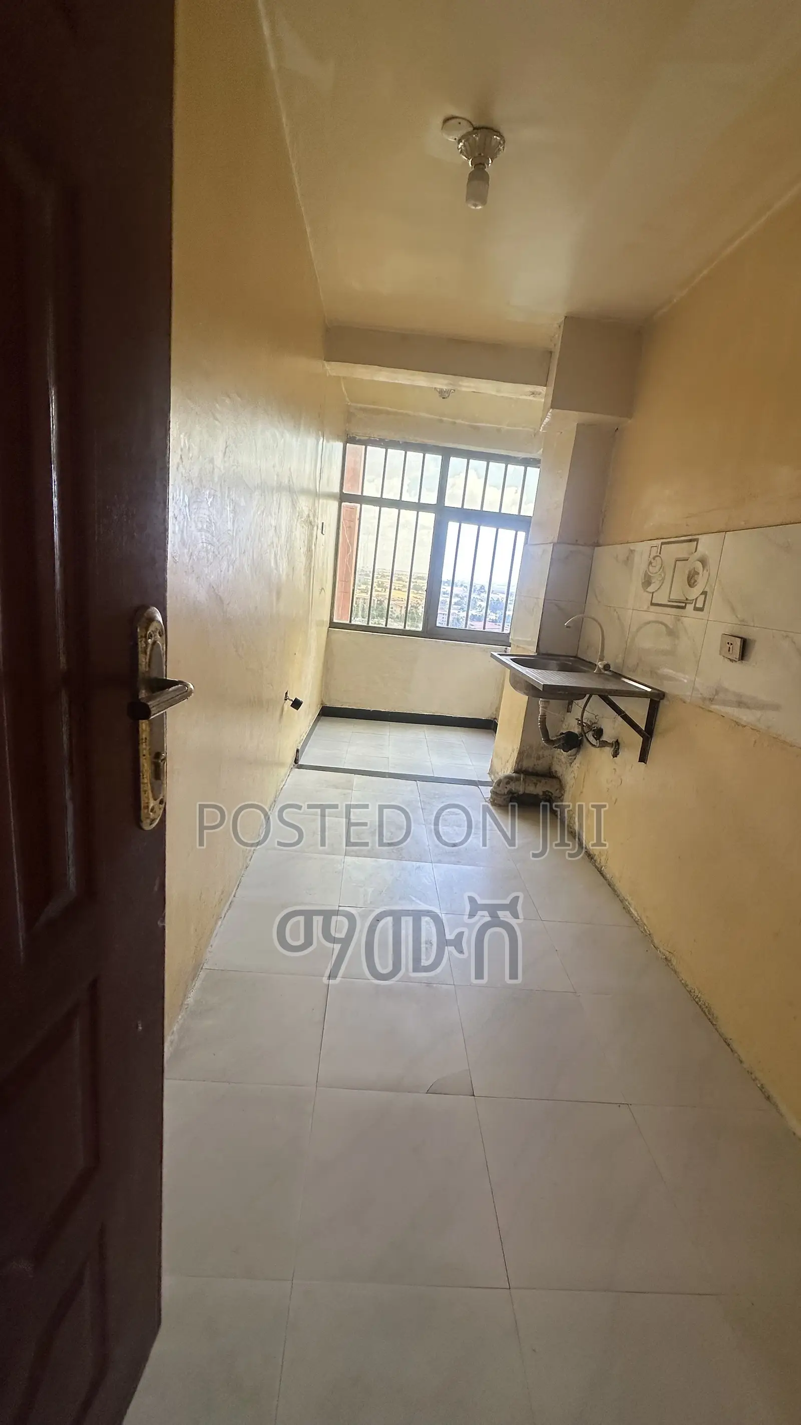 Furnished 3bdrm Condo in አዲስ አበባ ቦሌ አራብሳ, Bole for sale