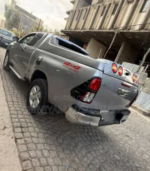 Toyota Hilux 2017 Silver
