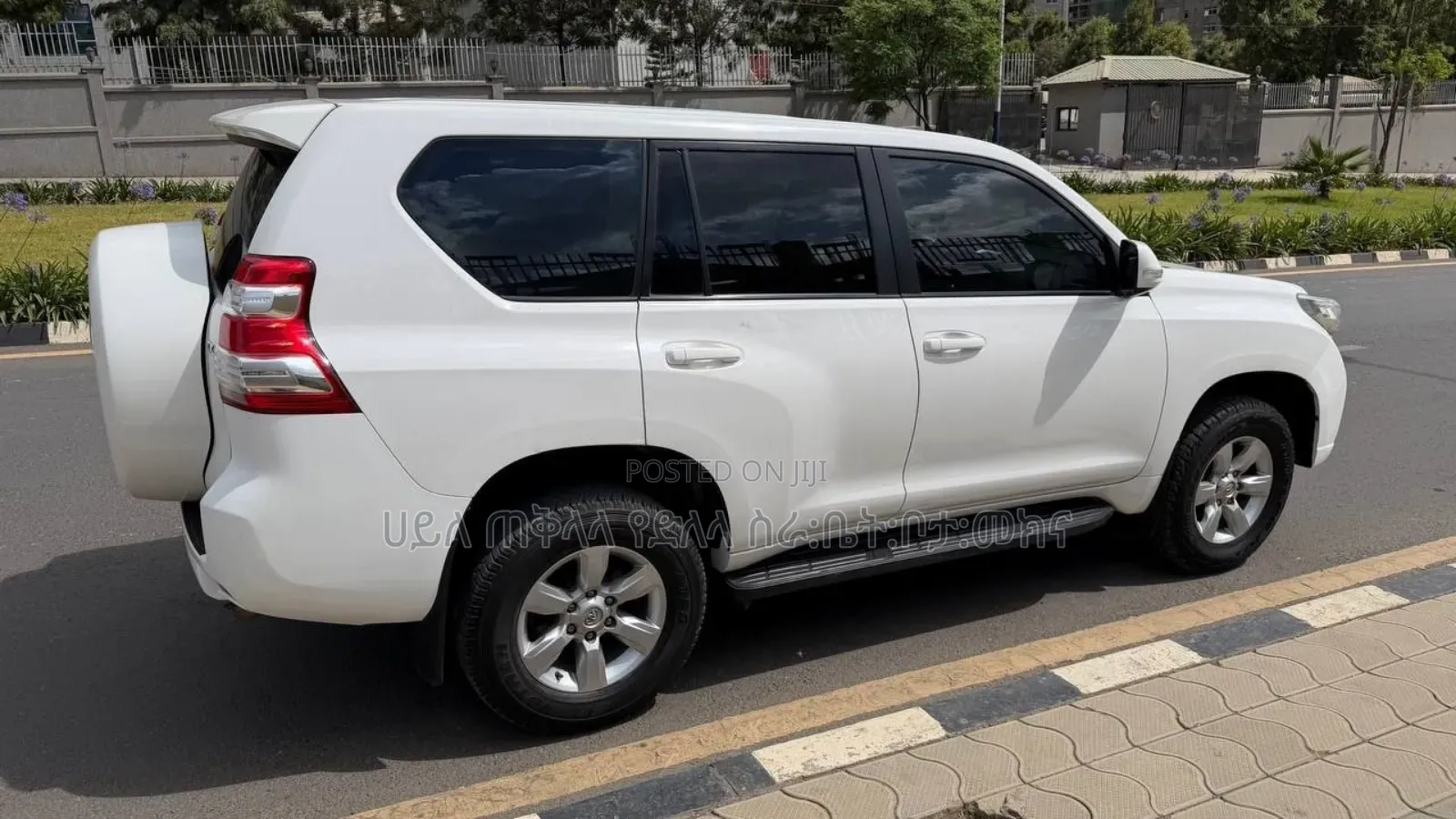 Toyota Land Cruiser Prado 2016 Ivory