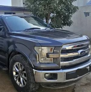 Photo - Ford F-150 Lariat 4x4 SuperCrew Cab Styleside 6.5 ft. box 157 in. WB