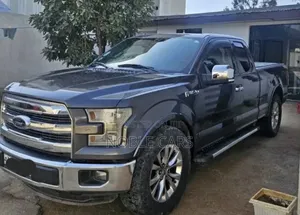 Ford F-150 Lariat 4x4 SuperCrew Cab Styleside 6.5 ft. box 157 in. WB