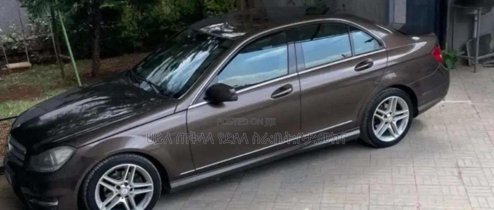 Mercedes-Benz C200 2012 Brown