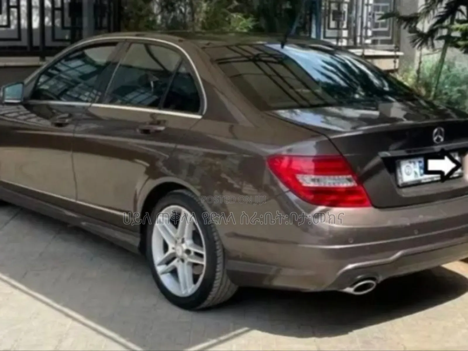 Mercedes-Benz C200 2012 Brown
