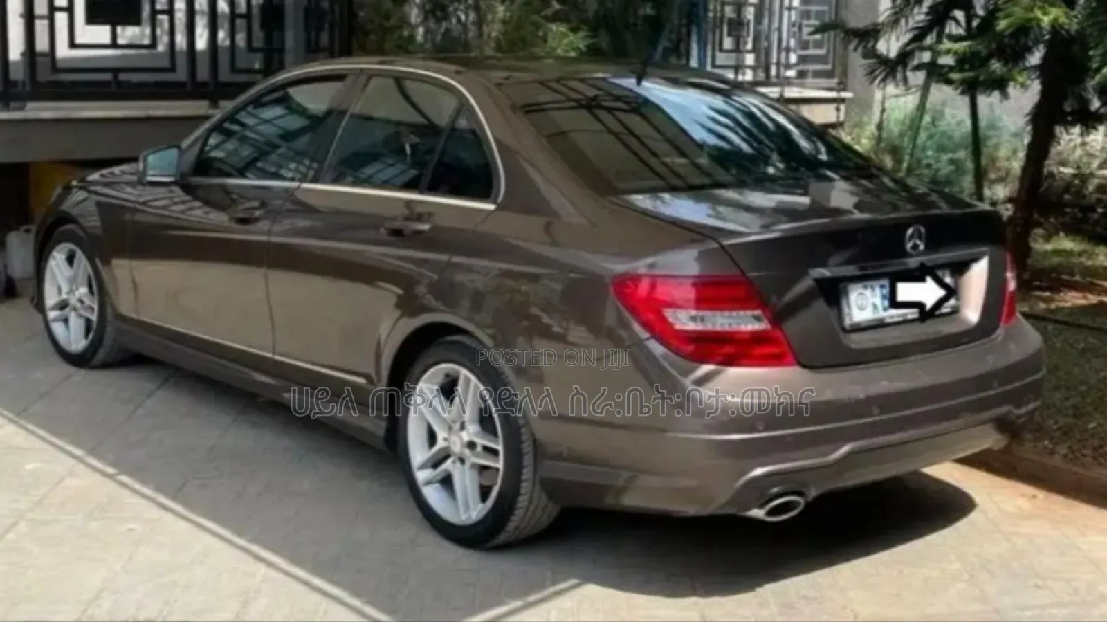 Mercedes-Benz C200 2012 Brown
