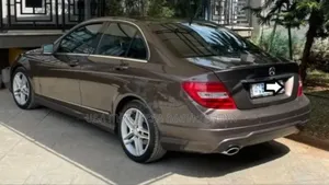 Mercedes-Benz C200 2012 Brown