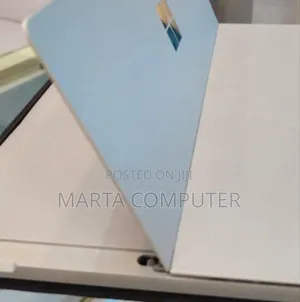 New Laptop Microsoft Surface Pro 7 16GB Intel Core i5 SSD 256GB