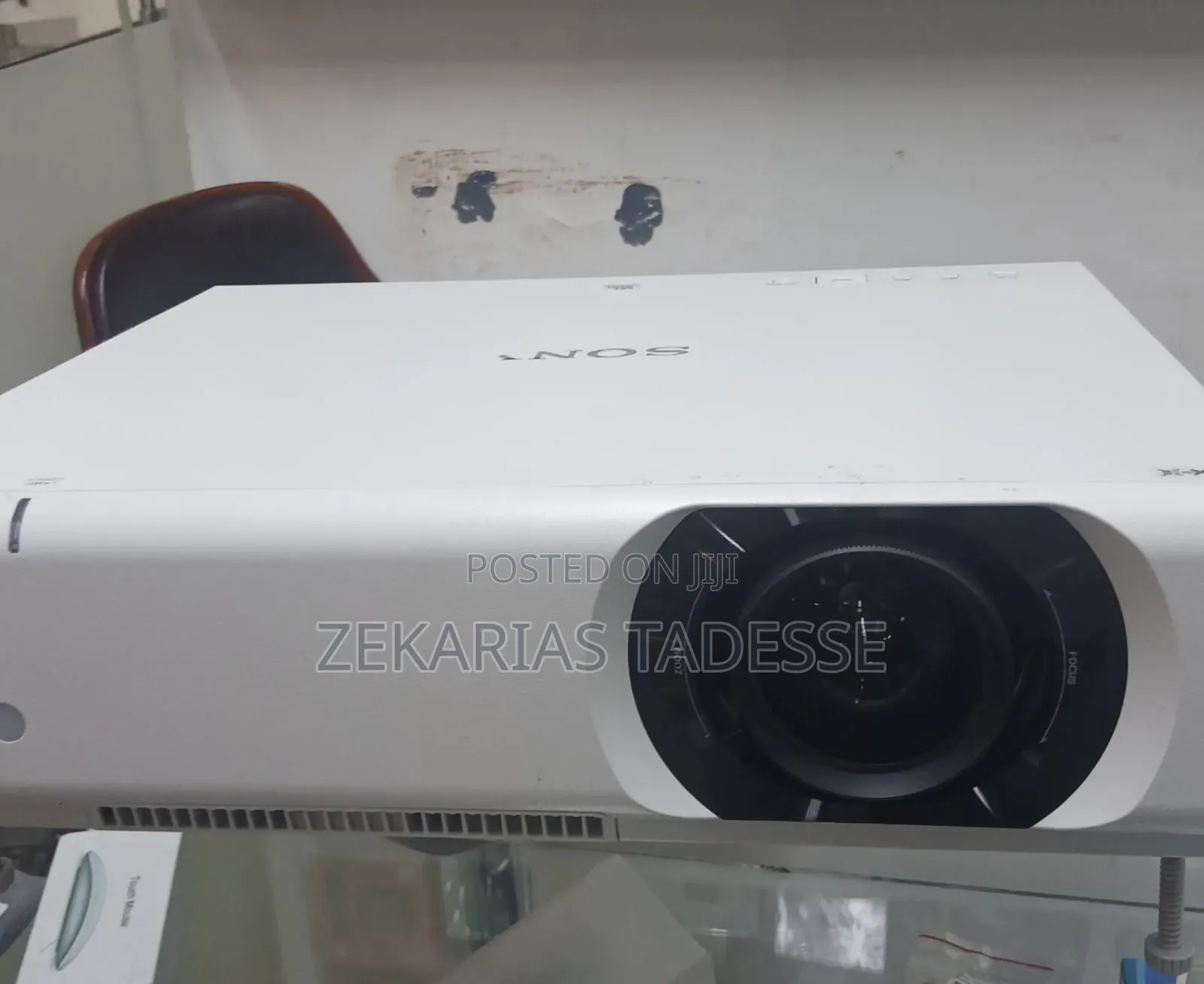 Sony Projector VPL-Ch350