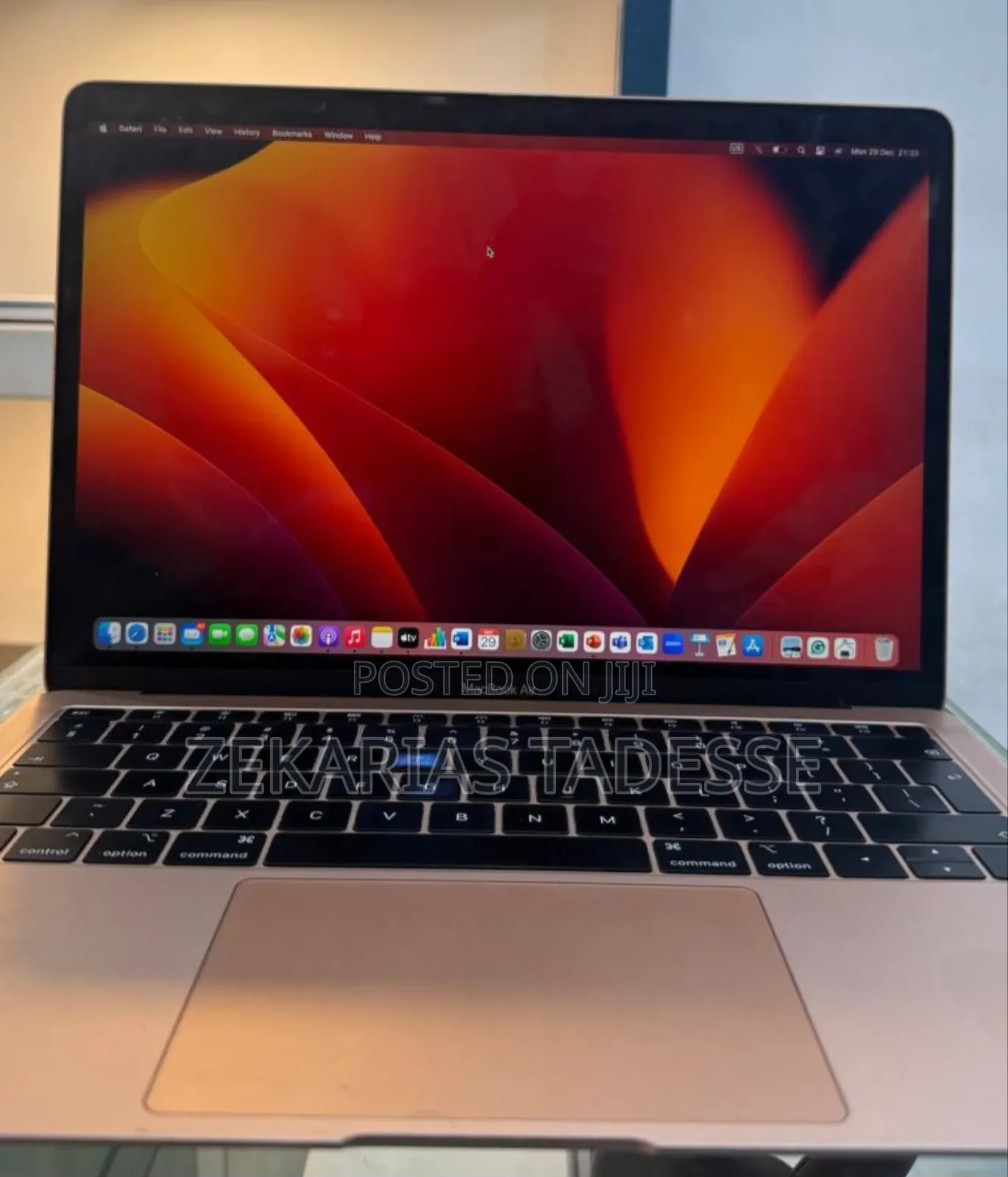 New Laptop Apple MacBook Pro 2019 16GB Intel Core I5 SSD 256GB