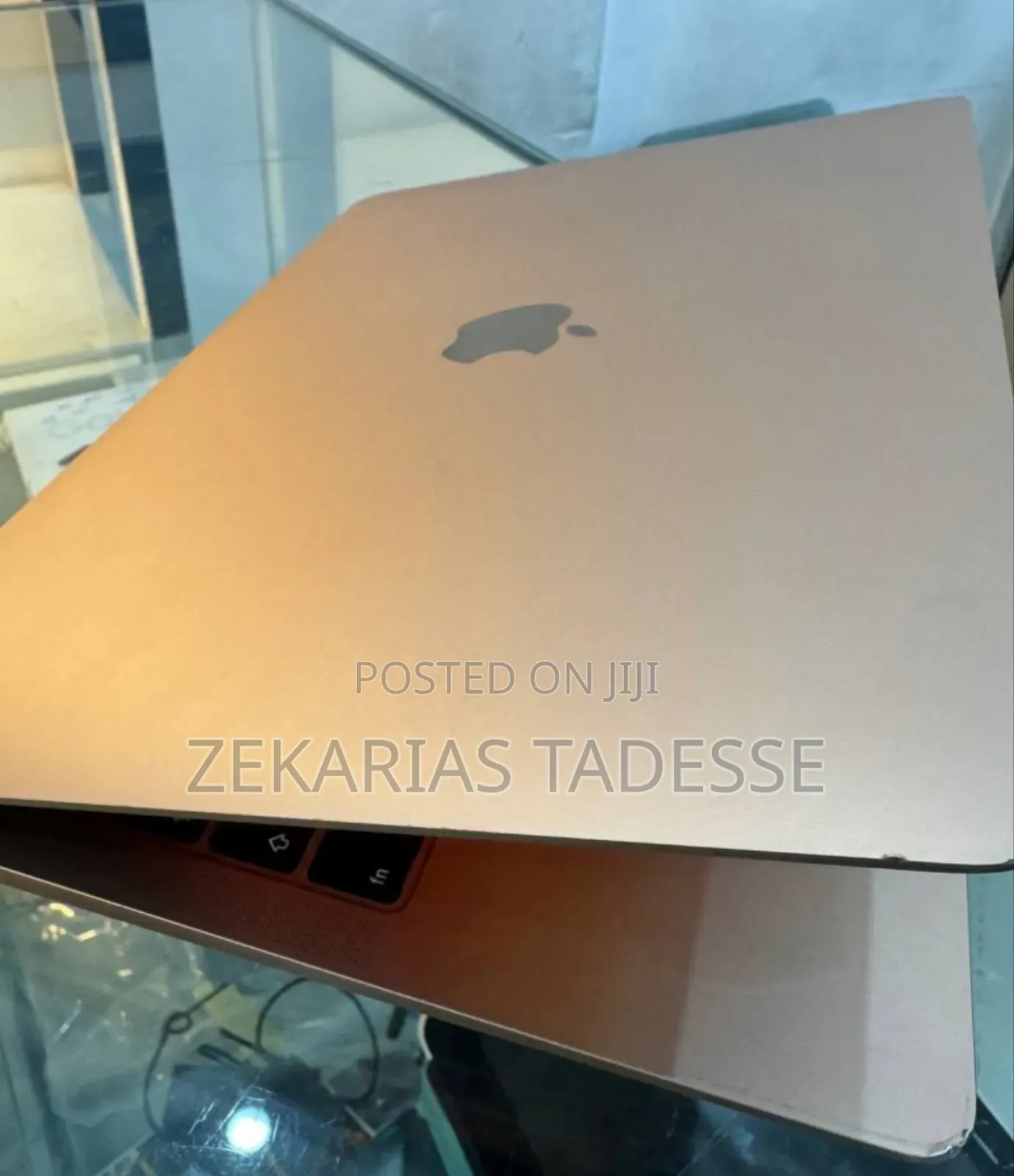 New Laptop Apple MacBook Pro 2019 16GB Intel Core I5 SSD 256GB