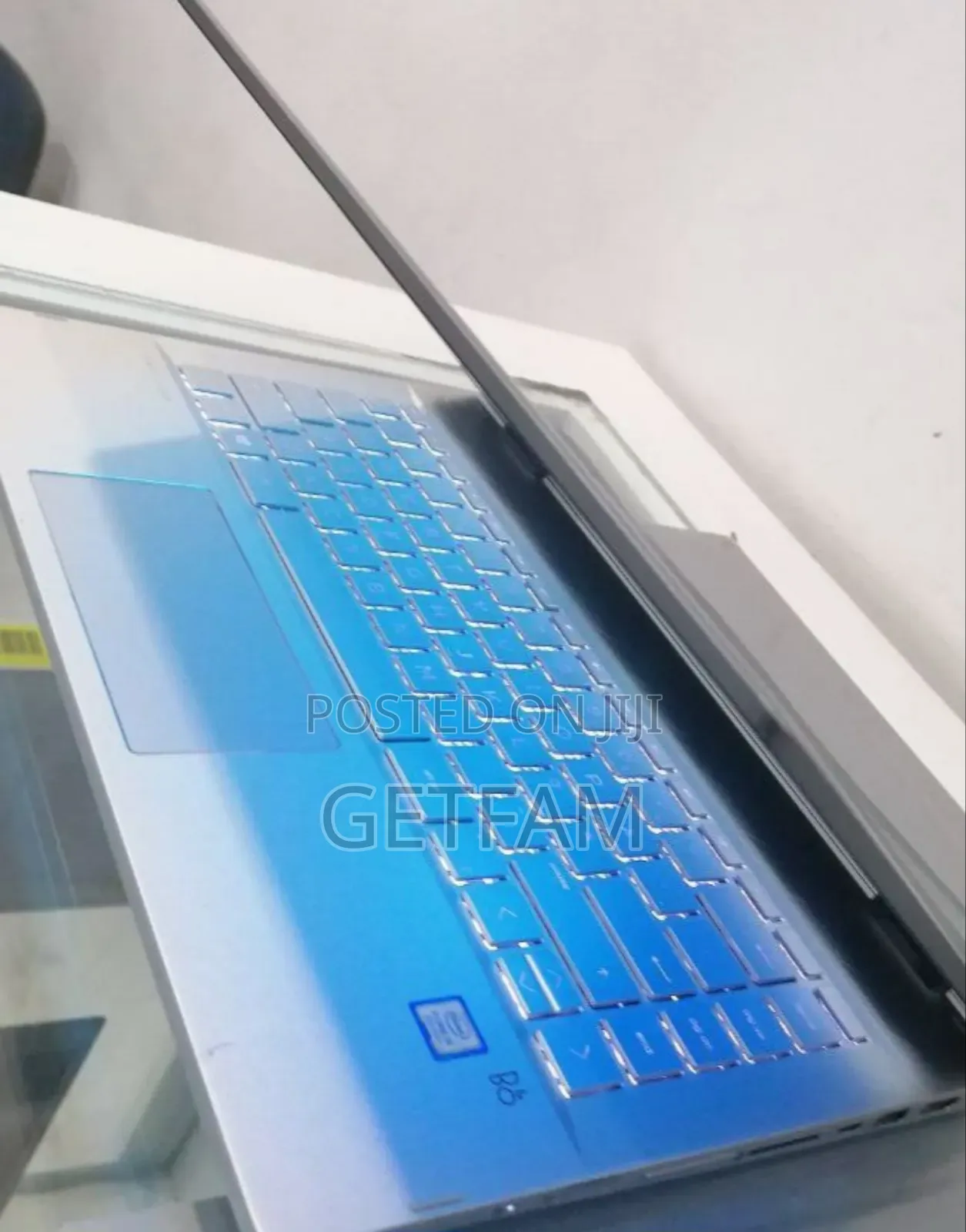 New Laptop HP Envy X360 8GB Intel Core I5 SSD 256GB