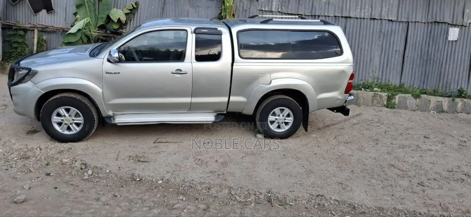 Toyota Hilux 2013 Silver