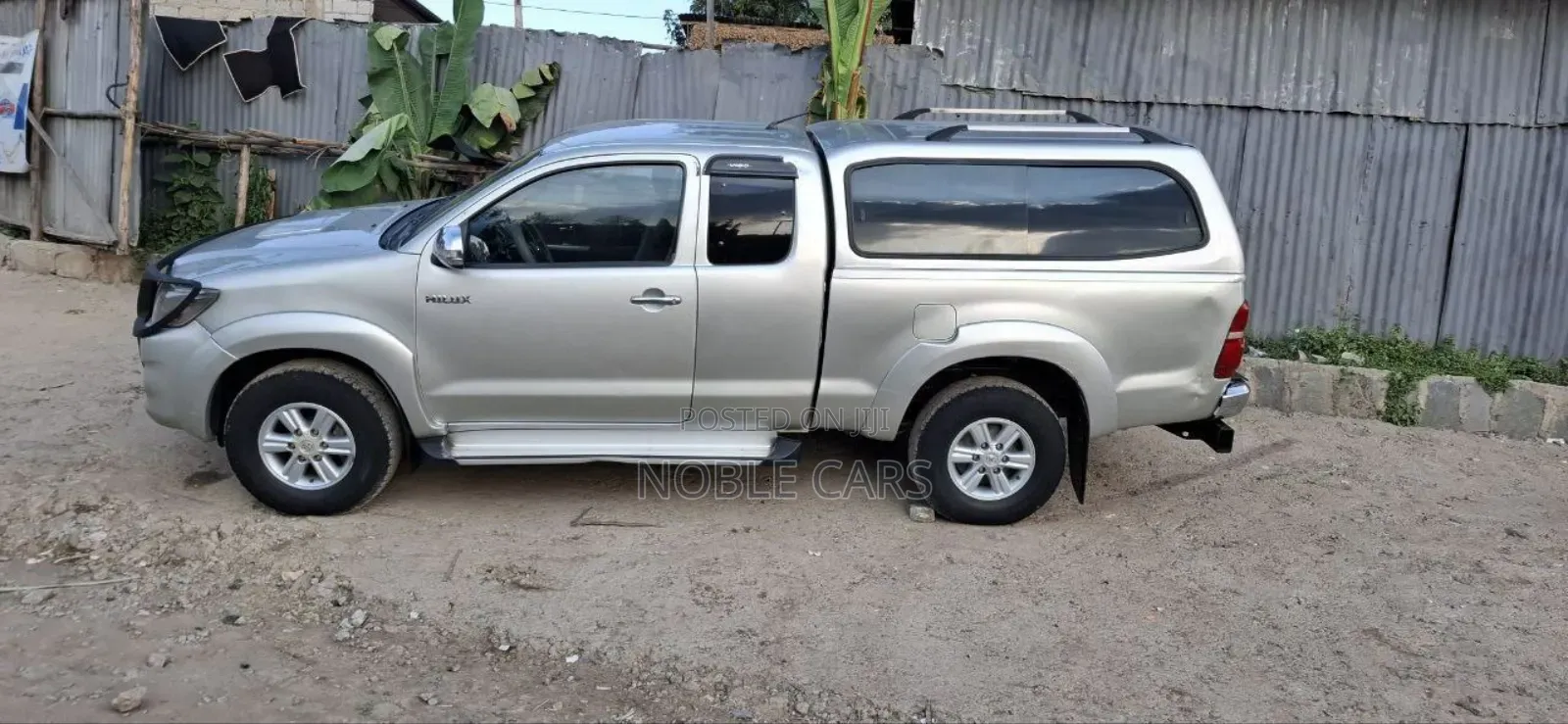 Toyota Hilux 2013 Silver