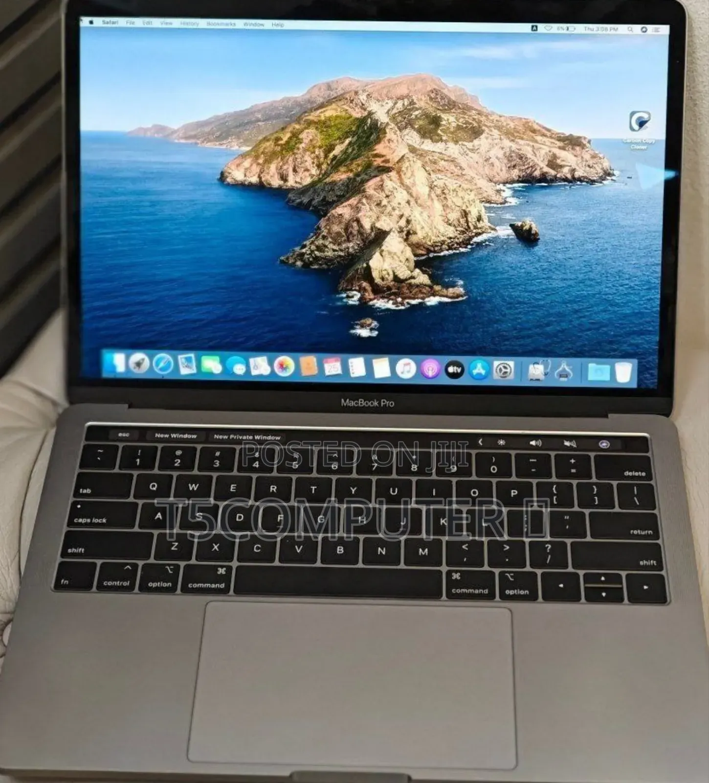 New Laptop Apple MacBook Pro 2019 16GB Intel Core I7 SSD 256GB