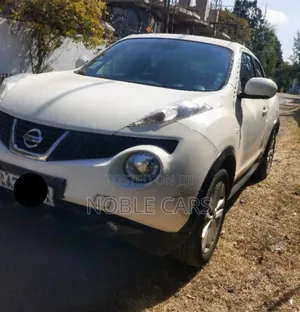 Photo - Nissan Juke 2013 Ivory