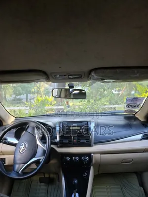 Toyota Yaris 2014 Brown