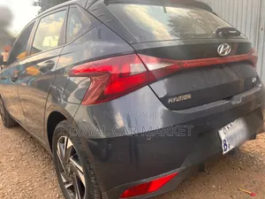 Hyundai i20 2021 Gray