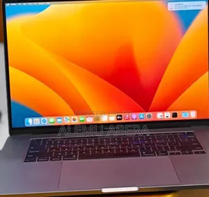 New Laptop Apple MacBook Pro 2019 16GB Intel Core I7 SSD 512GB