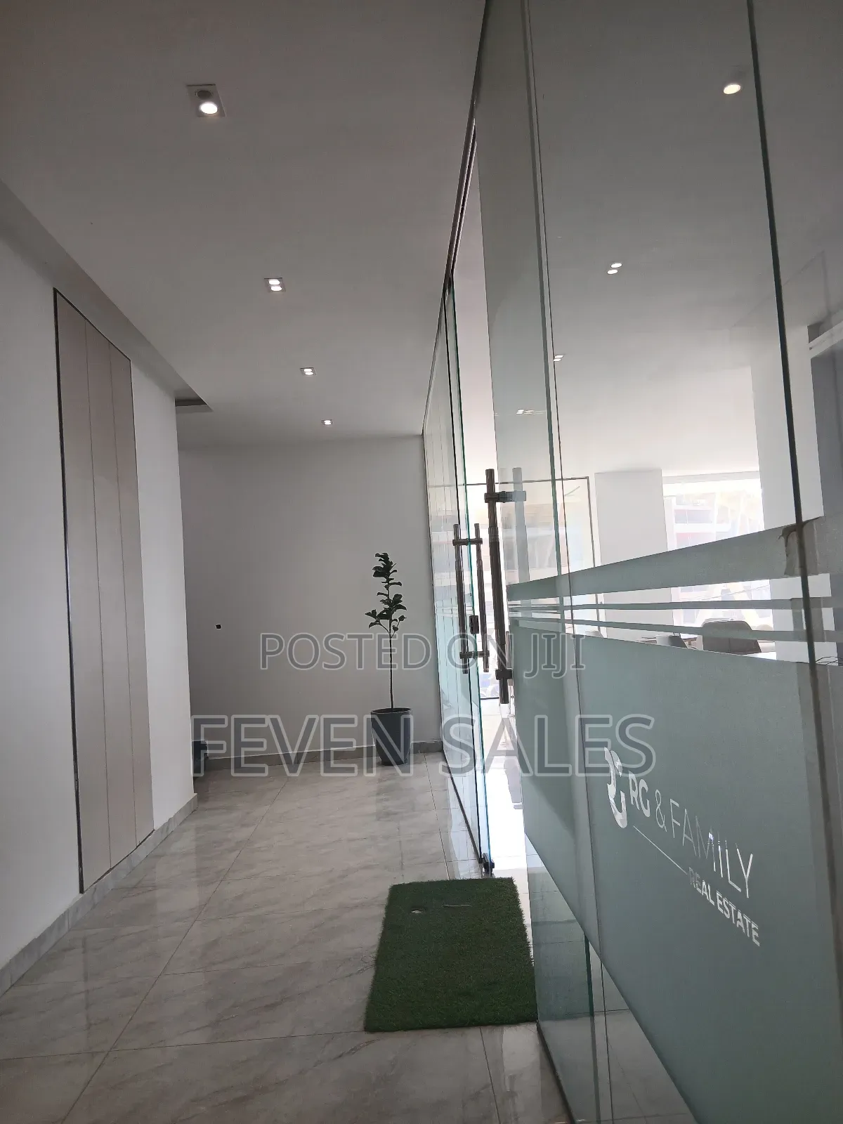 መሀል ቦሌ ላይ የንግድ ሱቅ ሽያጭ