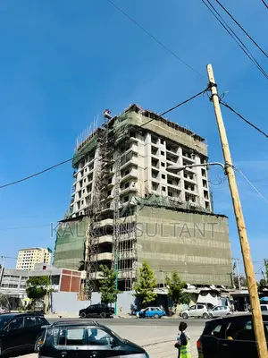 4bdrm Apartment in እልፍኝ, Kirkos for sale