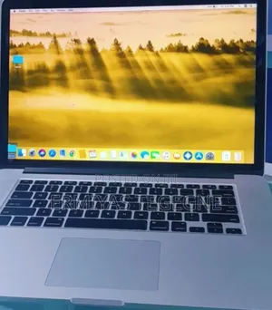 New Laptop Apple MacBook Pro M1 8GB Intel Core I7 SSD 256GB