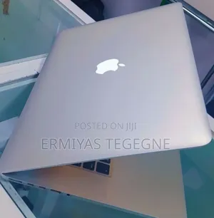 New Laptop Apple MacBook Pro M1 8GB Intel Core I7 SSD 256GB