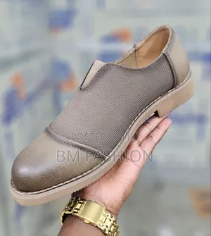 Stock Casual Flat Shoes (On Holiday Sale) Free Delivery