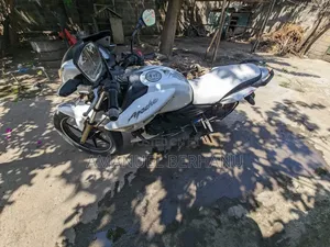 TVS Apache 180 RTR 2018 White