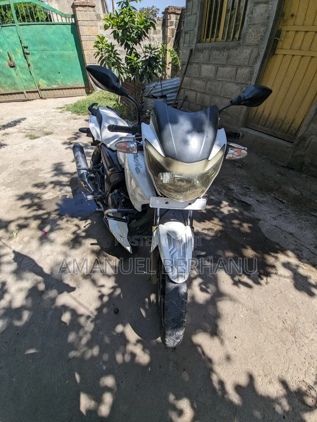 TVS Apache 180 RTR 2018 White