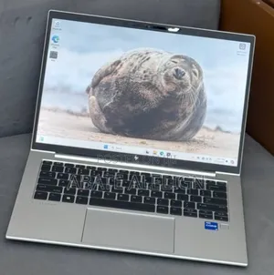 New Laptop HP EliteBook 830 G9 16GB Intel Core I5 SSD 512GB