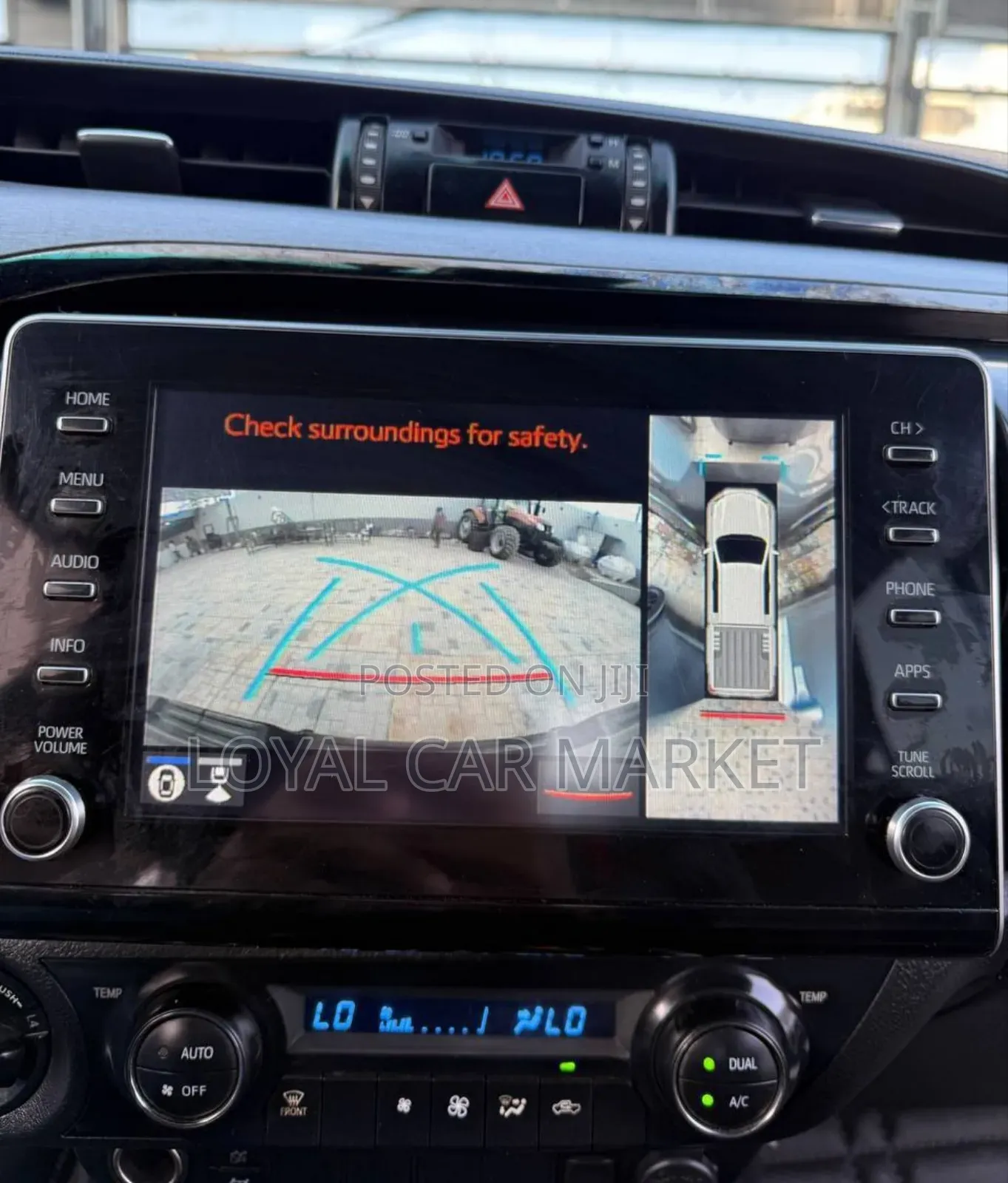 Toyota Hilux 2023 Gray