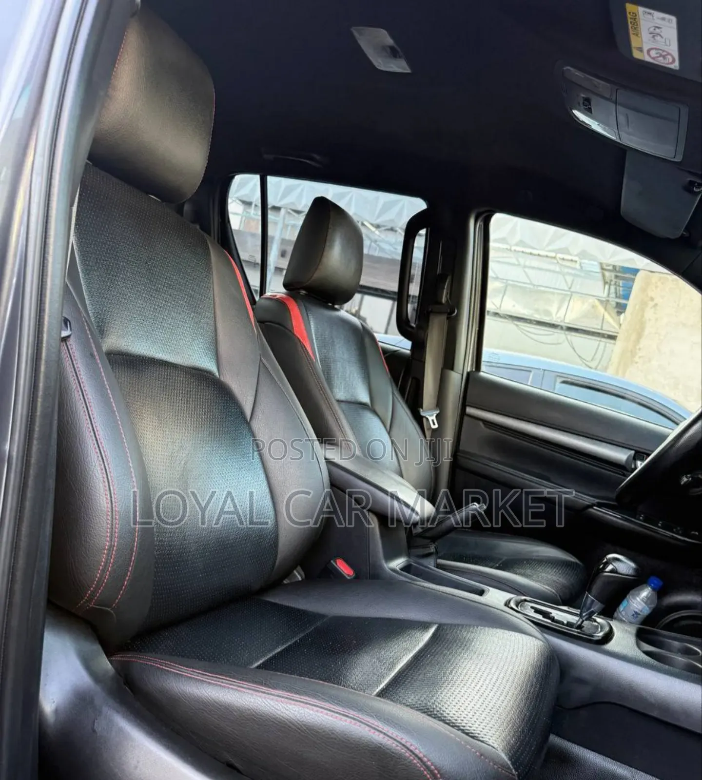 Toyota Hilux 2023 Gray