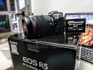 Canon Eos R5 Kit With Rf 24-105mm F/4l Is Usm .