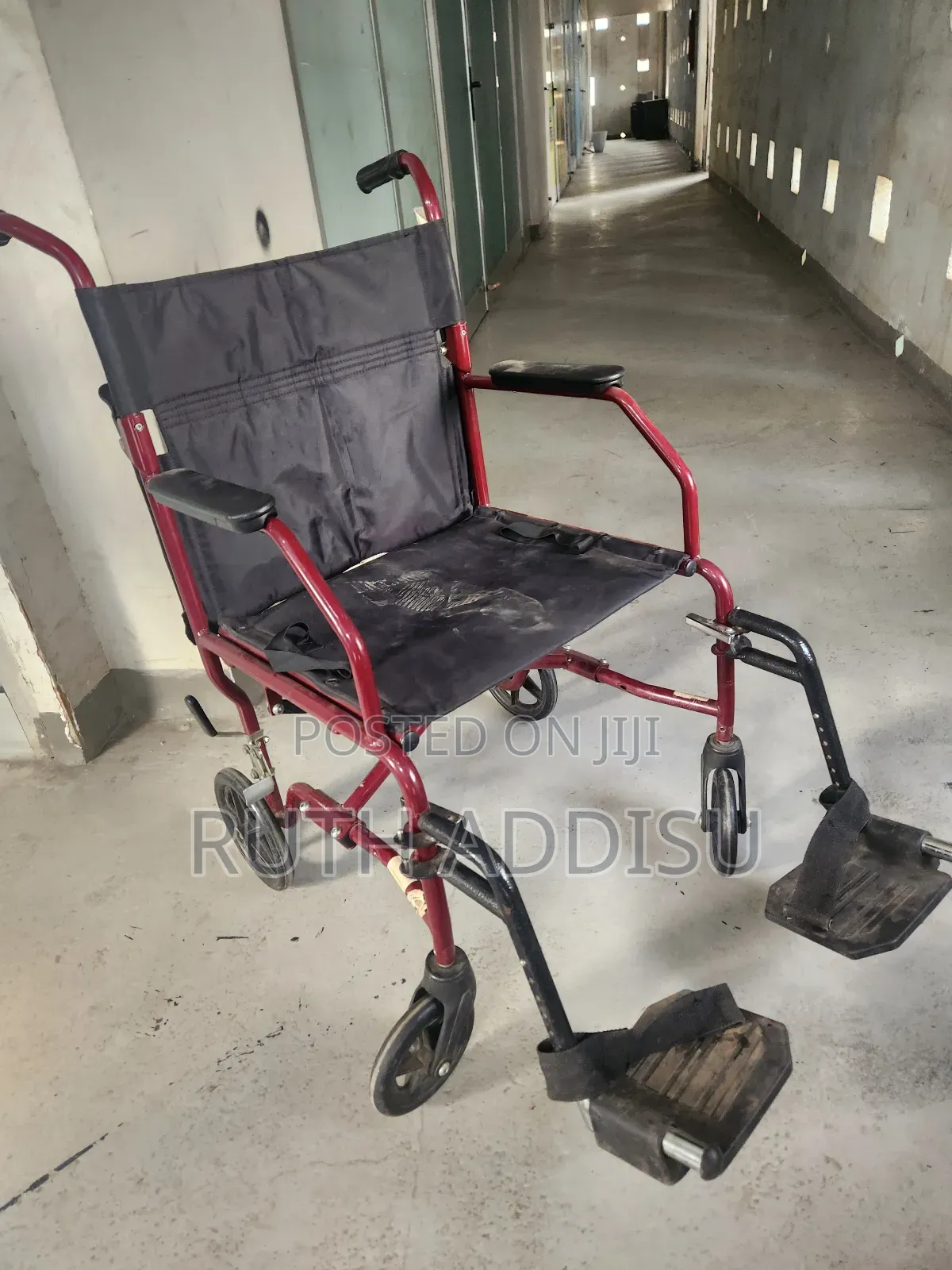 Wheslchair Foldae European ዊልቸር የአውሮፓ አልሙኒየም Wheelchair ጠንካራ Wheelchai