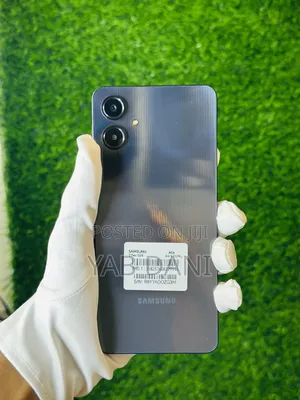 New Samsung Galaxy A06 64 GB Black