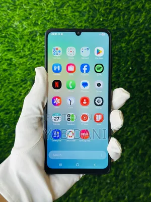 New Samsung Galaxy A06 64 GB Black