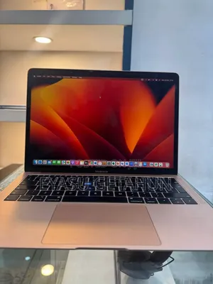 New Laptop Apple MacBook Pro 2019 8GB Intel Core I5 SSD 256GB
