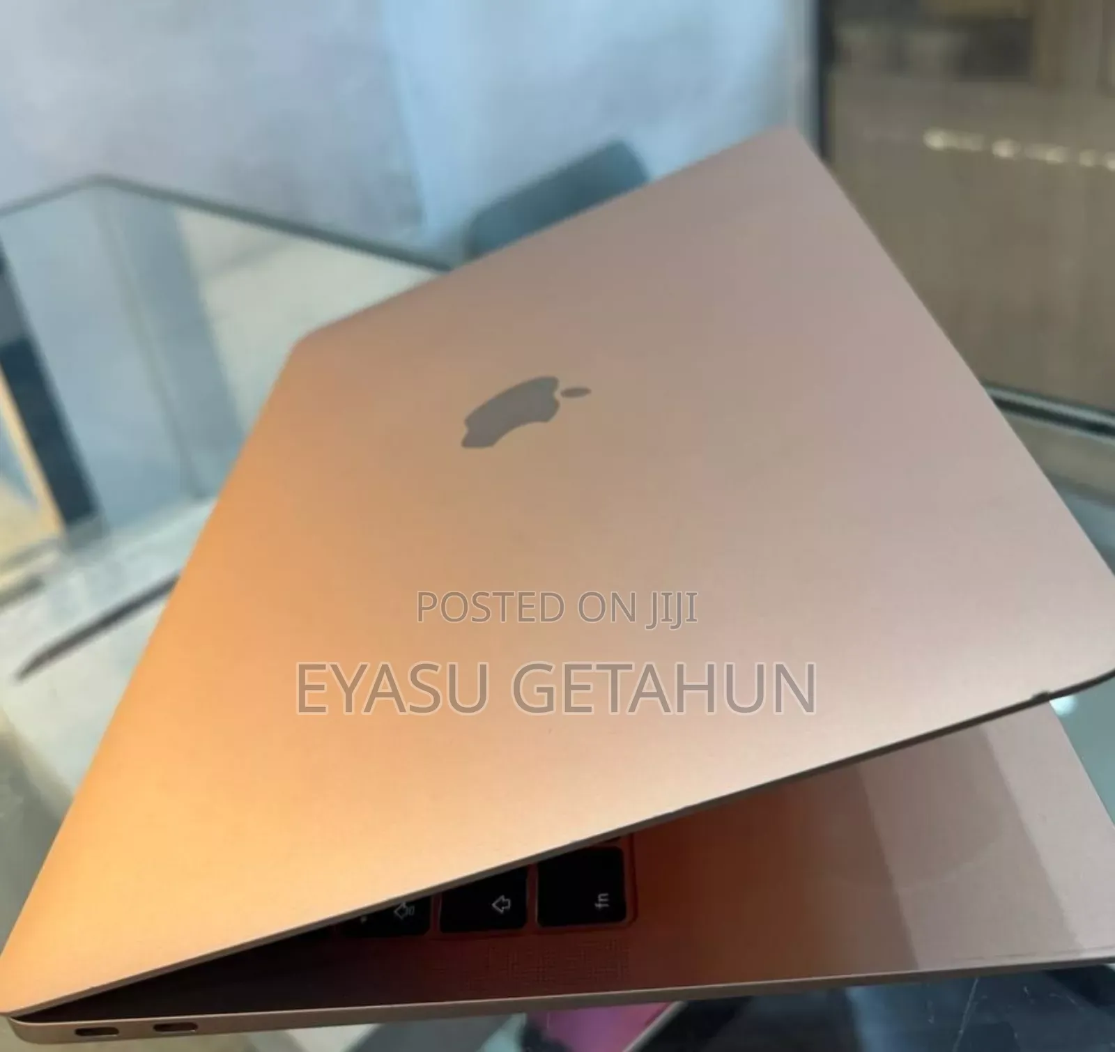 New Laptop Apple MacBook Pro 2019 8GB Intel Core I5 SSD 256GB